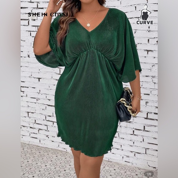 NWOT SHEIN Elegant Emerald Green Pleated Dress - never worn - Picture 1 of 8